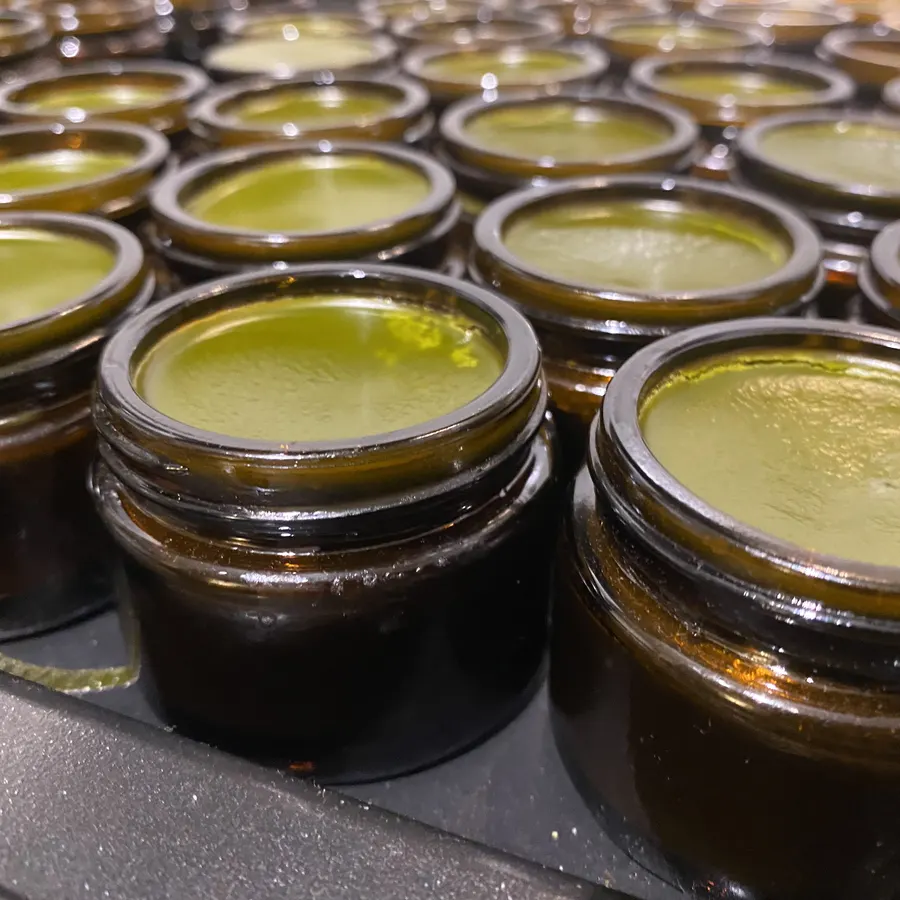A fresh batch of comfrey and arnica balm